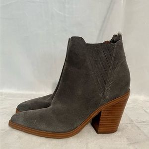 NWOT Marc Fisher Gadri Boots